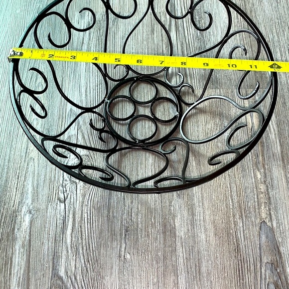 New! Black Metal Fruit Bowl🖤 - Picture 4 of 8